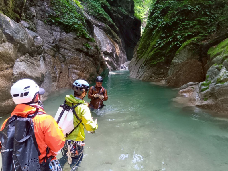 いいゴルジュだなあ。