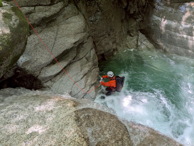 後続はユマール。落ちると鯉のぼりなので、終了点はMMOで仮固定。ラインもずらした。