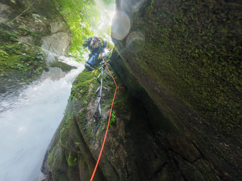 神蛇滝上段をリード。カムがよく効く。